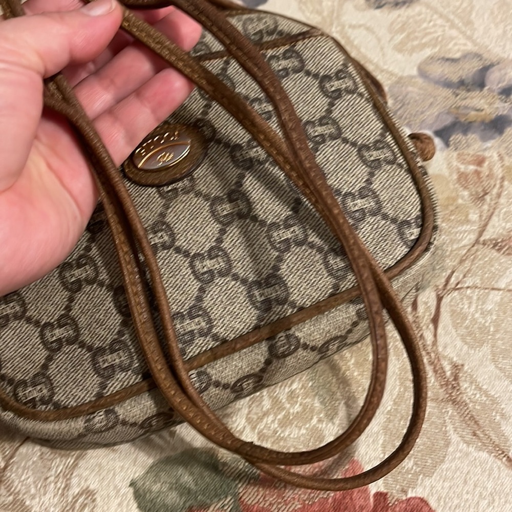 Authentic Vintage Gucci Plus mini crossbody - Picture 14 of 15